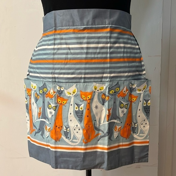 Vintage Halloween Apron Never Worn Cats Owls  Spooky Kitsch 1950s 50s Amazing - Picture 3 of 8
